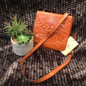 ✨ Patricia Nash Embossed Crossbody ✨